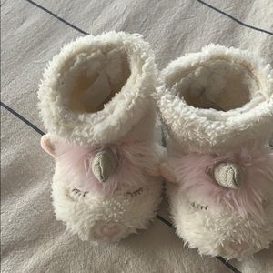 Kids unicorn slippers